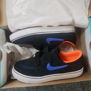 Boys nike sb brand new